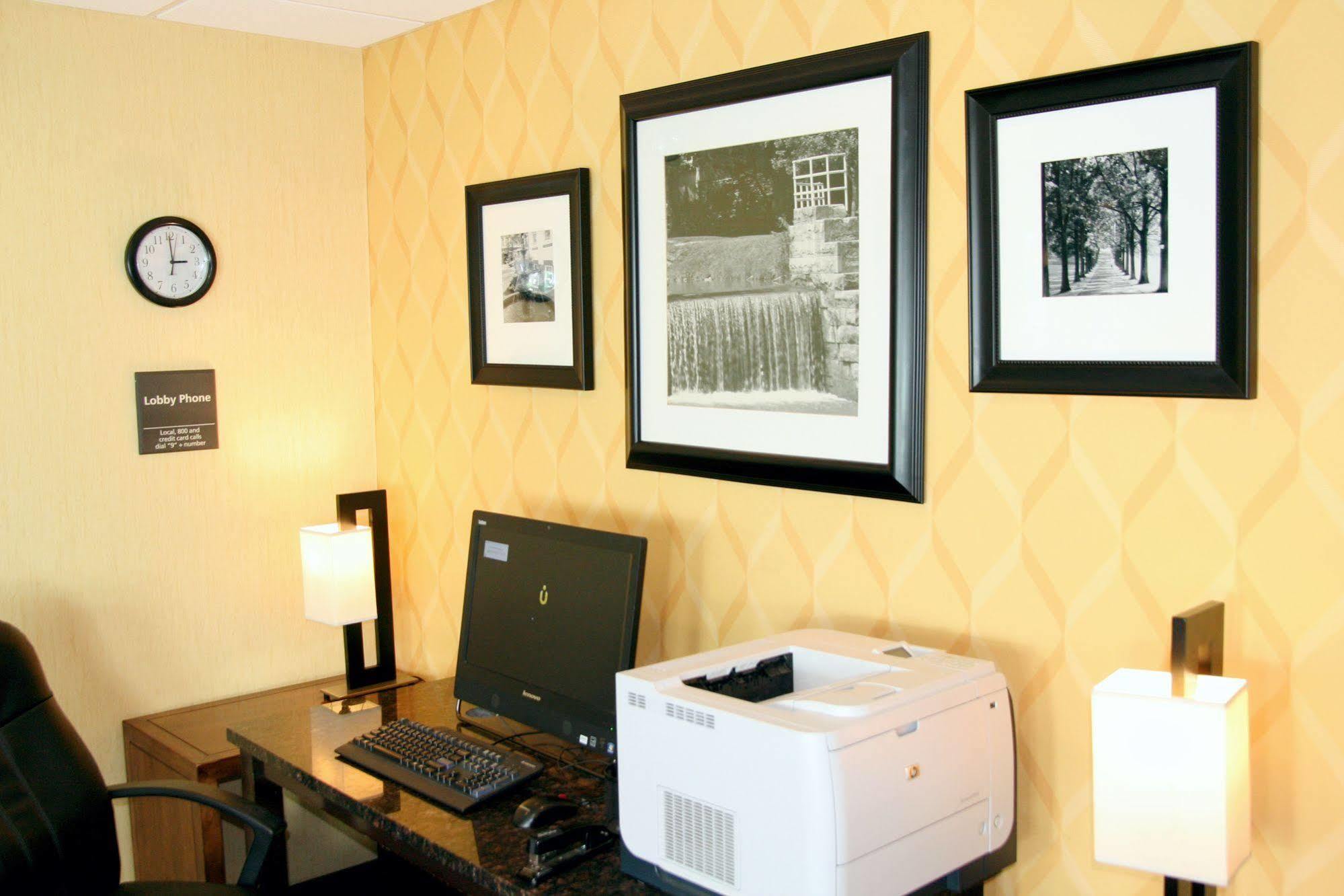 Holiday Inn Express Voorhees/ Mt. Laurel By Ihg Esterno foto