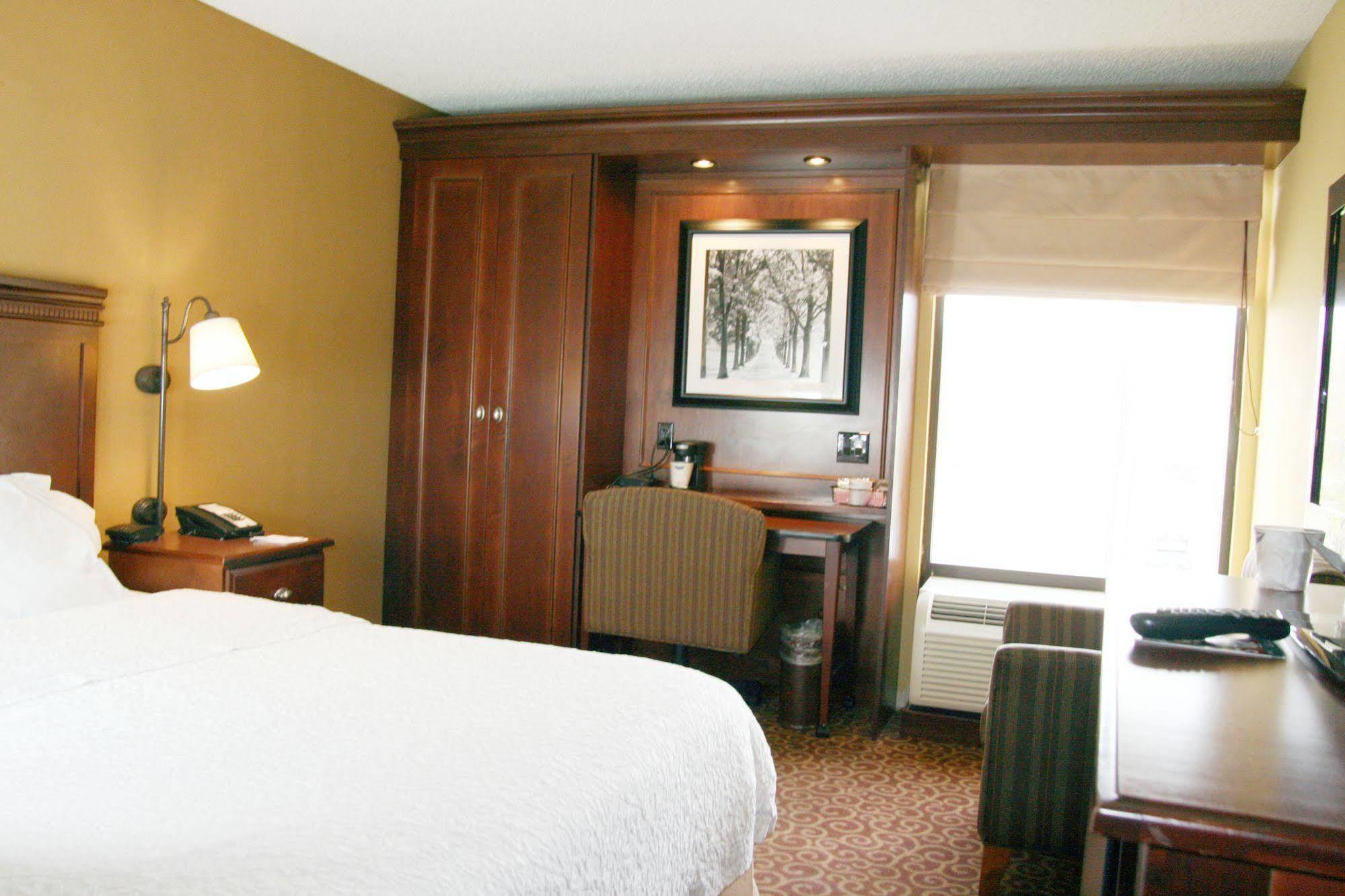 Holiday Inn Express Voorhees/ Mt. Laurel By Ihg Esterno foto